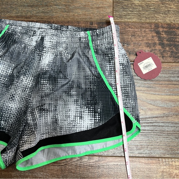 NWT SO Running Shorts Gray/Black with Neon Green Lines Size XS - Picture 7 of 11